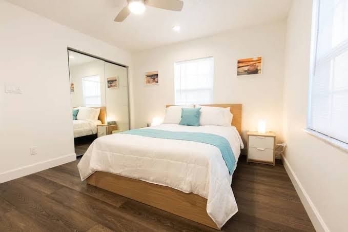Spacious 3BR House w/Hot Tub, Mini Golf, Ping Pong, photo 2