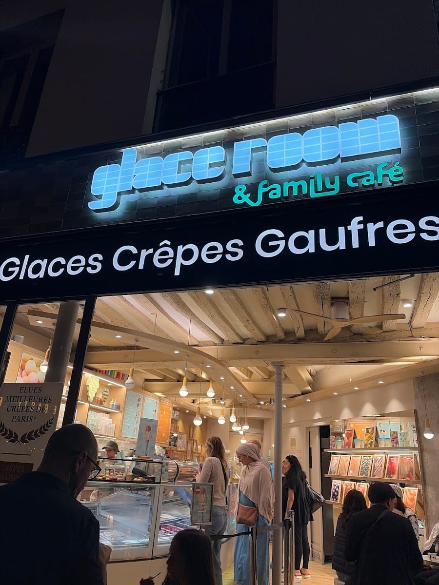 Glace Room & family café