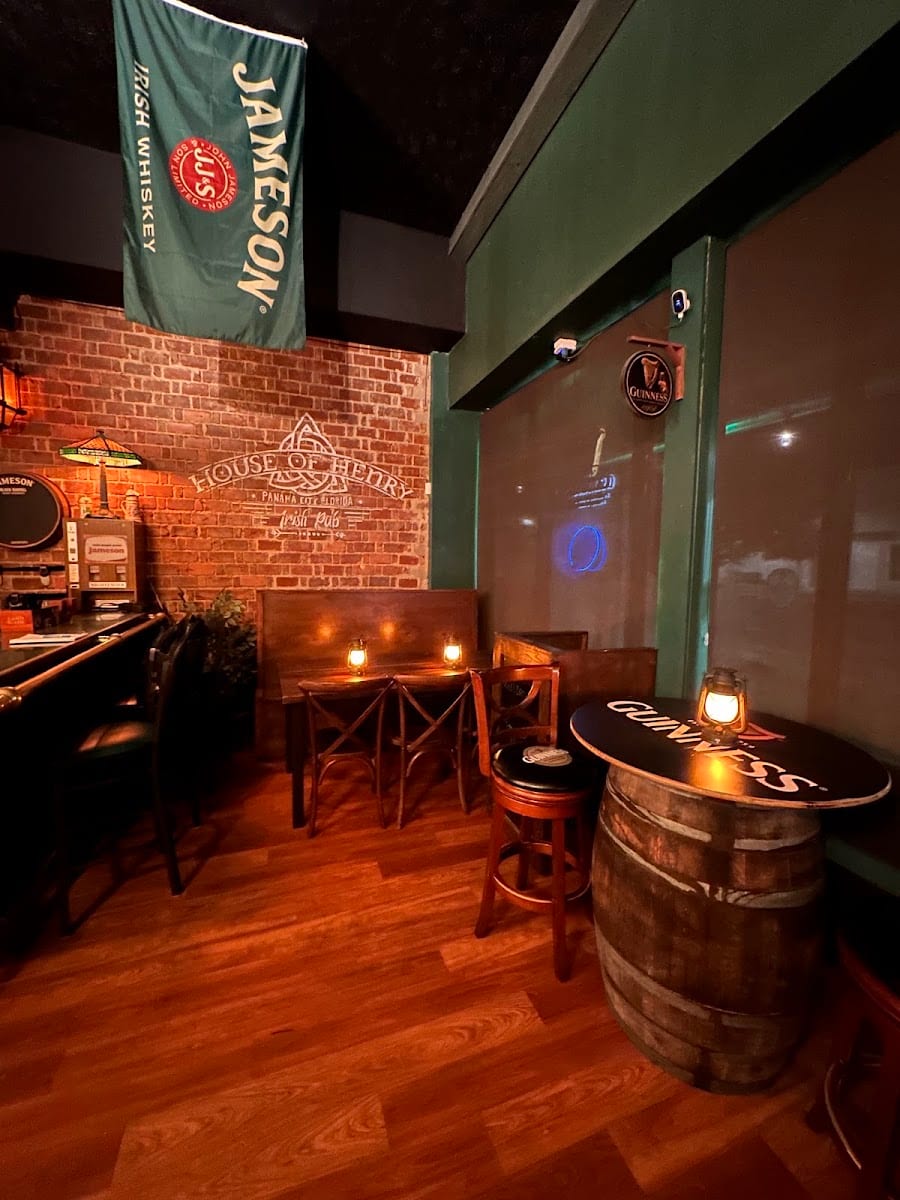 Grace O’Malley’s Irish Tavern, photo 3