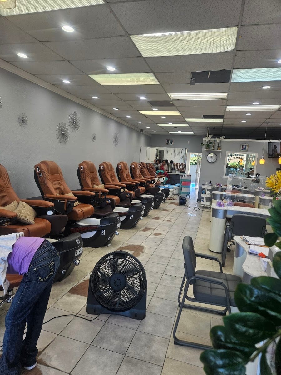 Deluxe Nail Spa, photo 2