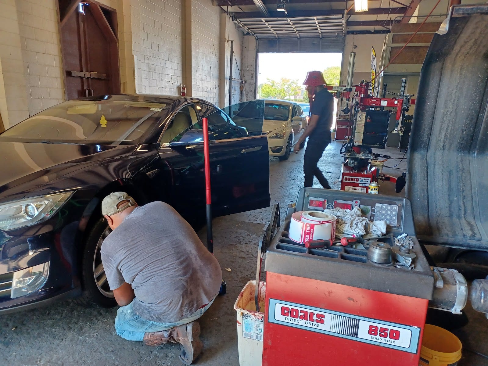 Persistent Tire Shop - Since 1991 - Llantera - Payment Upfront Roadside Service