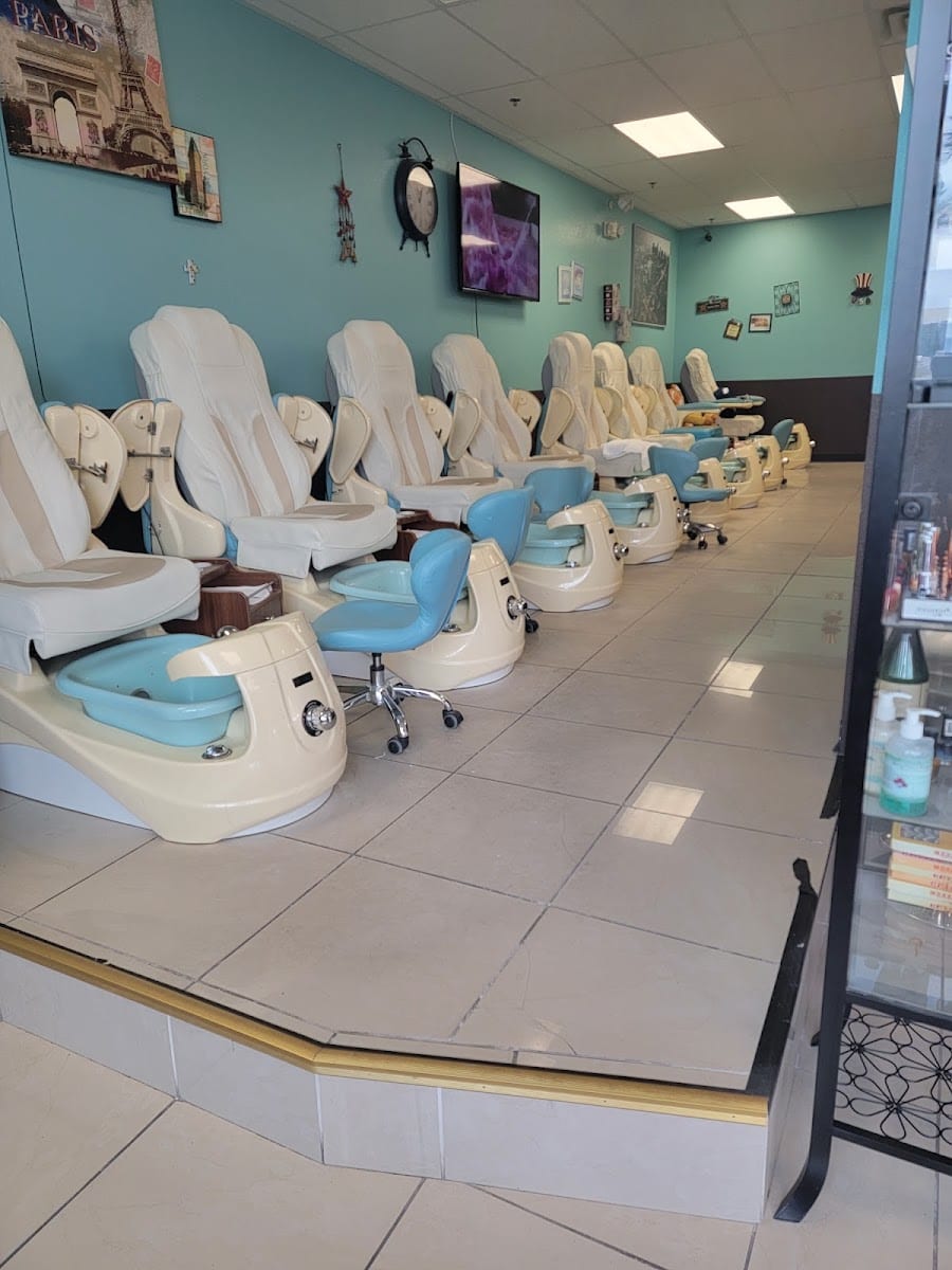 Sun City Nails & Spa