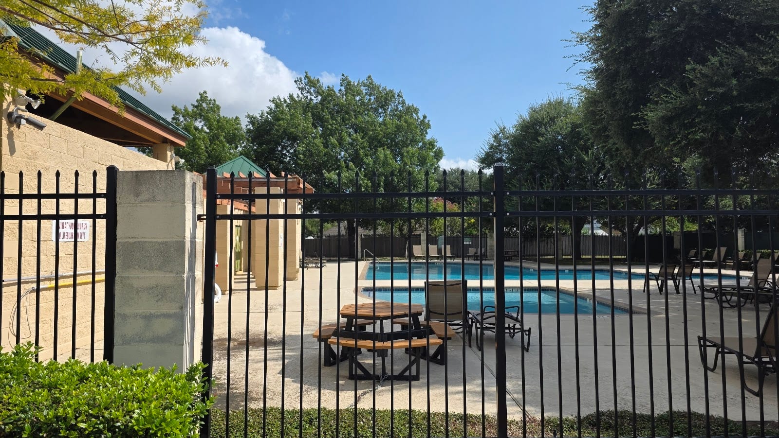 Gattis Pool Amenities Center, photo 2