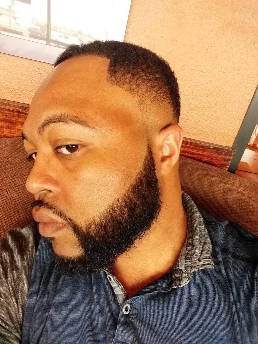 Celebrity Beauty & Barber Sln