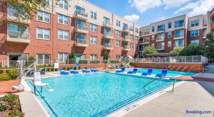 Modern Oasis + Pool, Gym + EV Charger, photo 2
