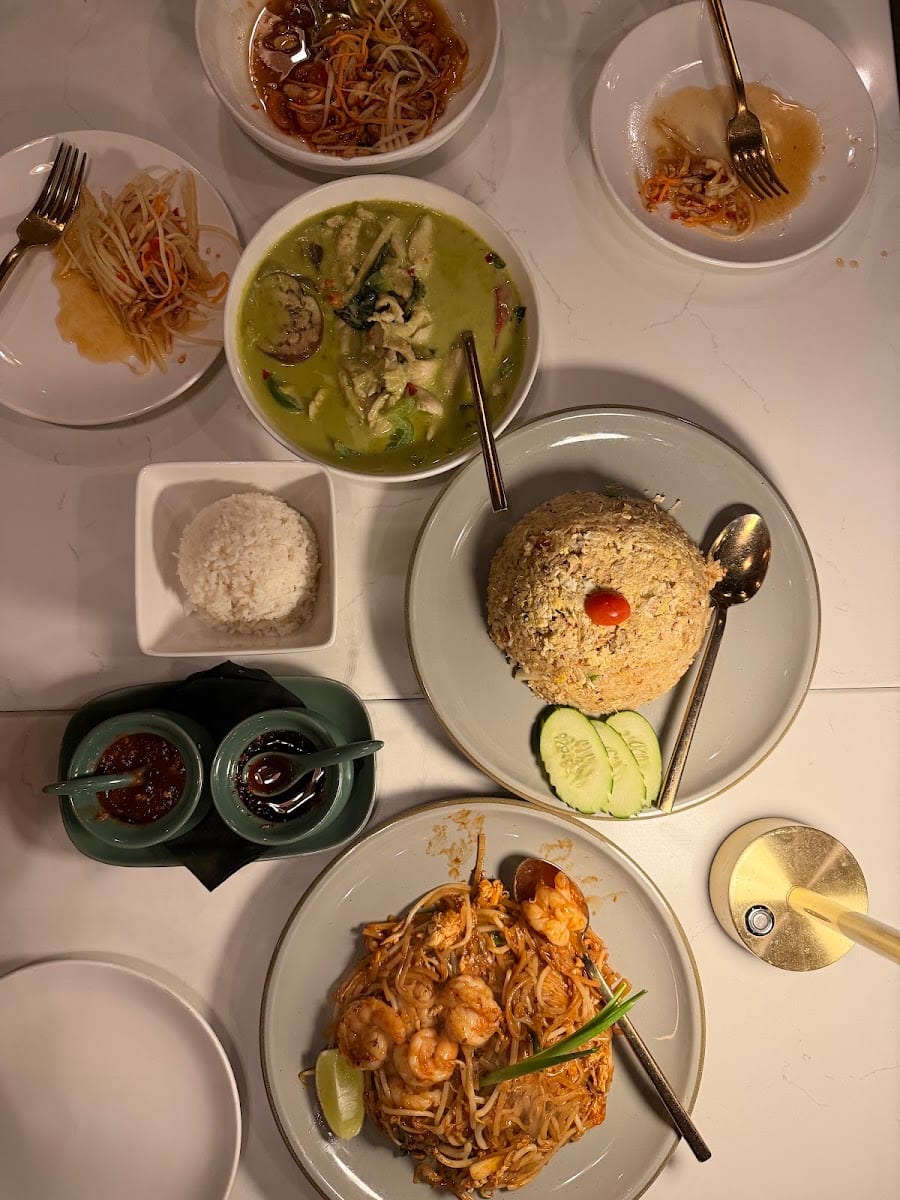 Sakhuu Thai Flower Mound, photo 4