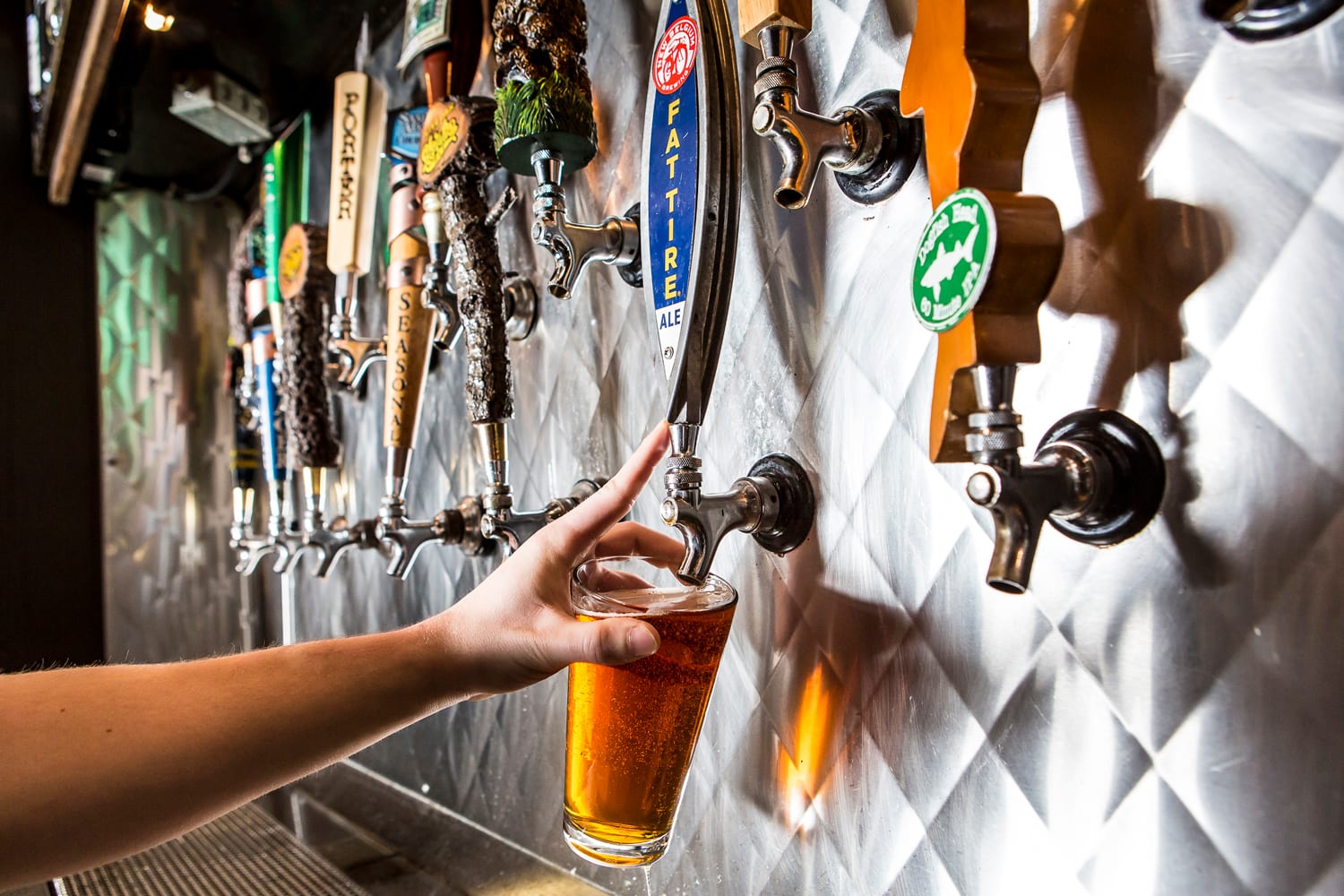 Cricket's Draft House + Grill