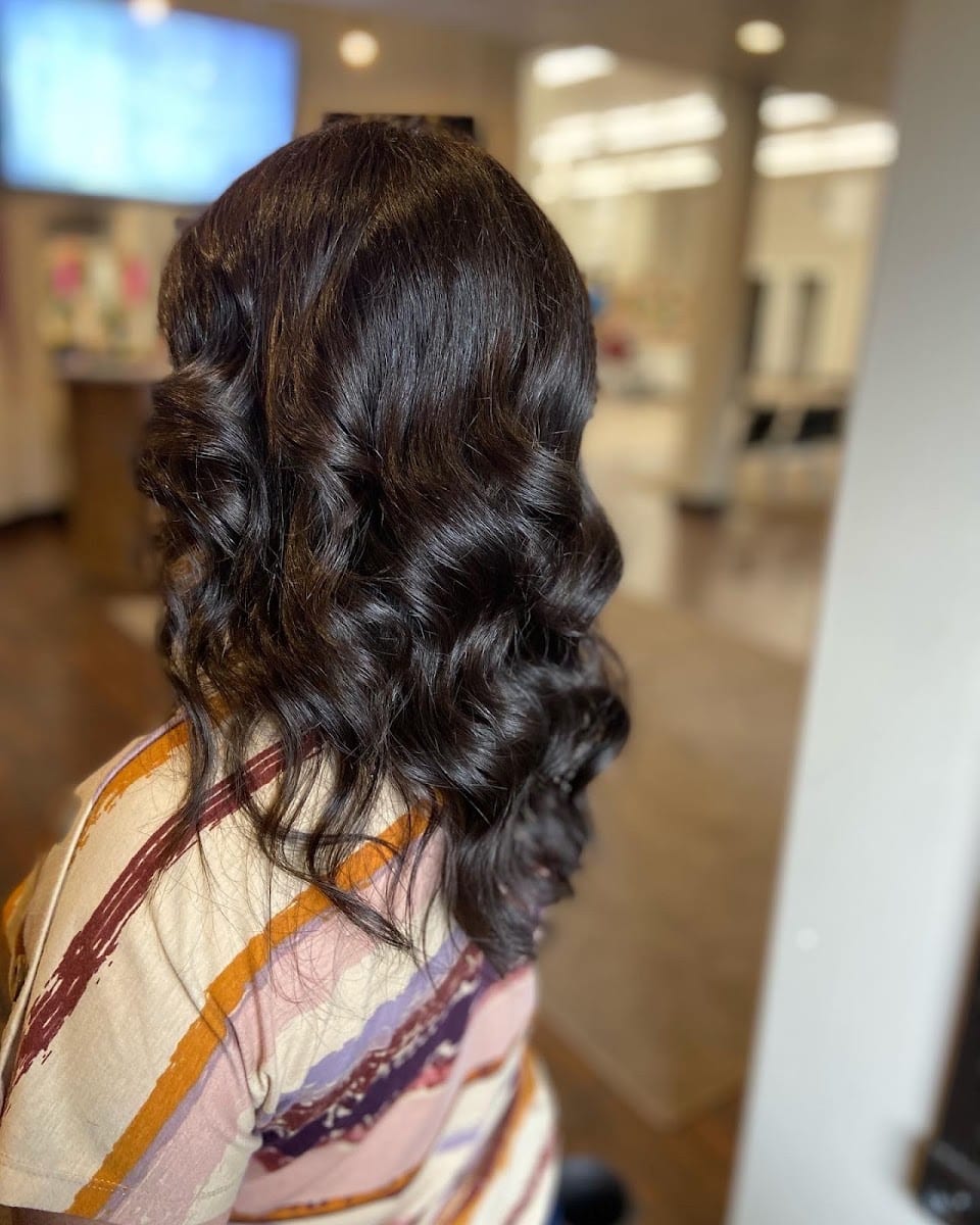 Platinum Salon and Beauty | Hair Dresser - Hair Stylist - Barber - Headspa - Extensions - Eshthetics - Lash and Brow - Nail, photo 2