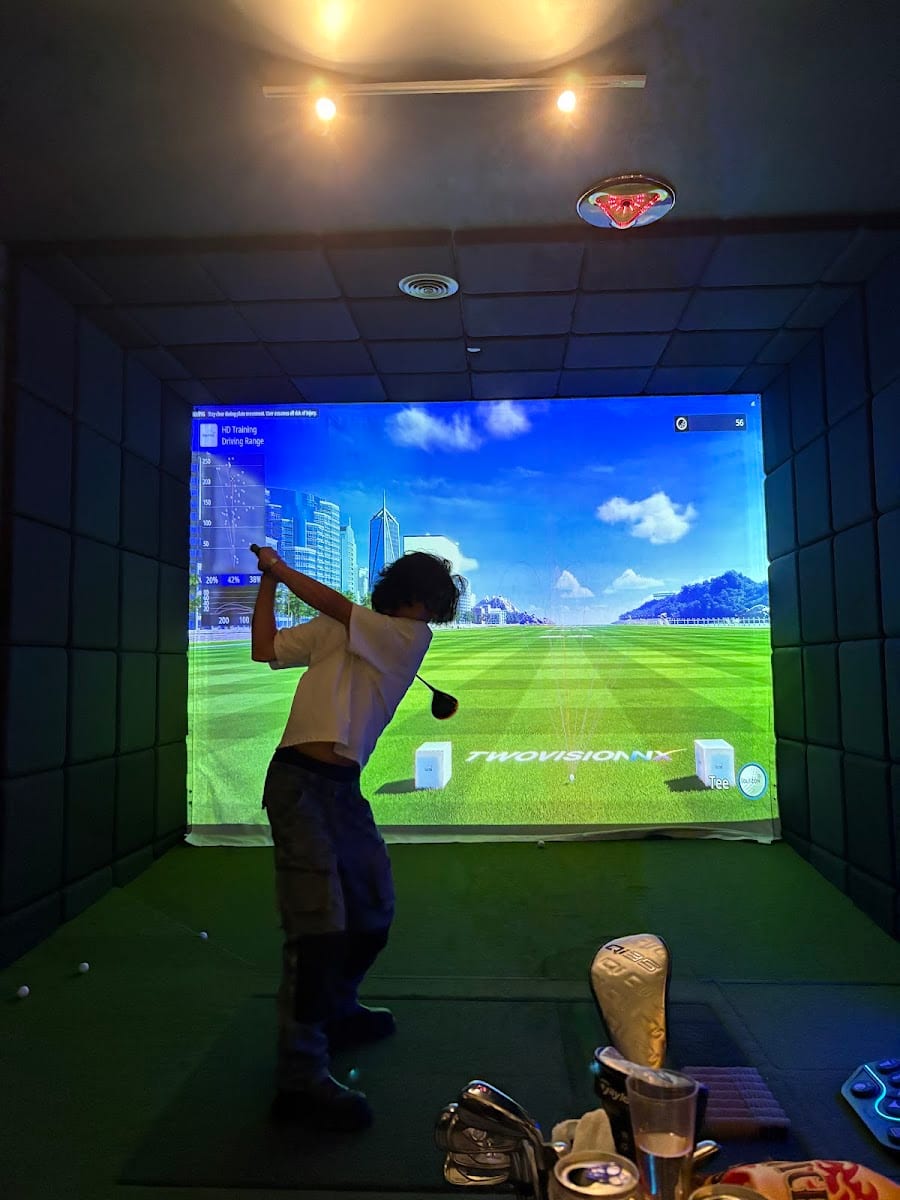 Axis Indoor Golf, photo 3
