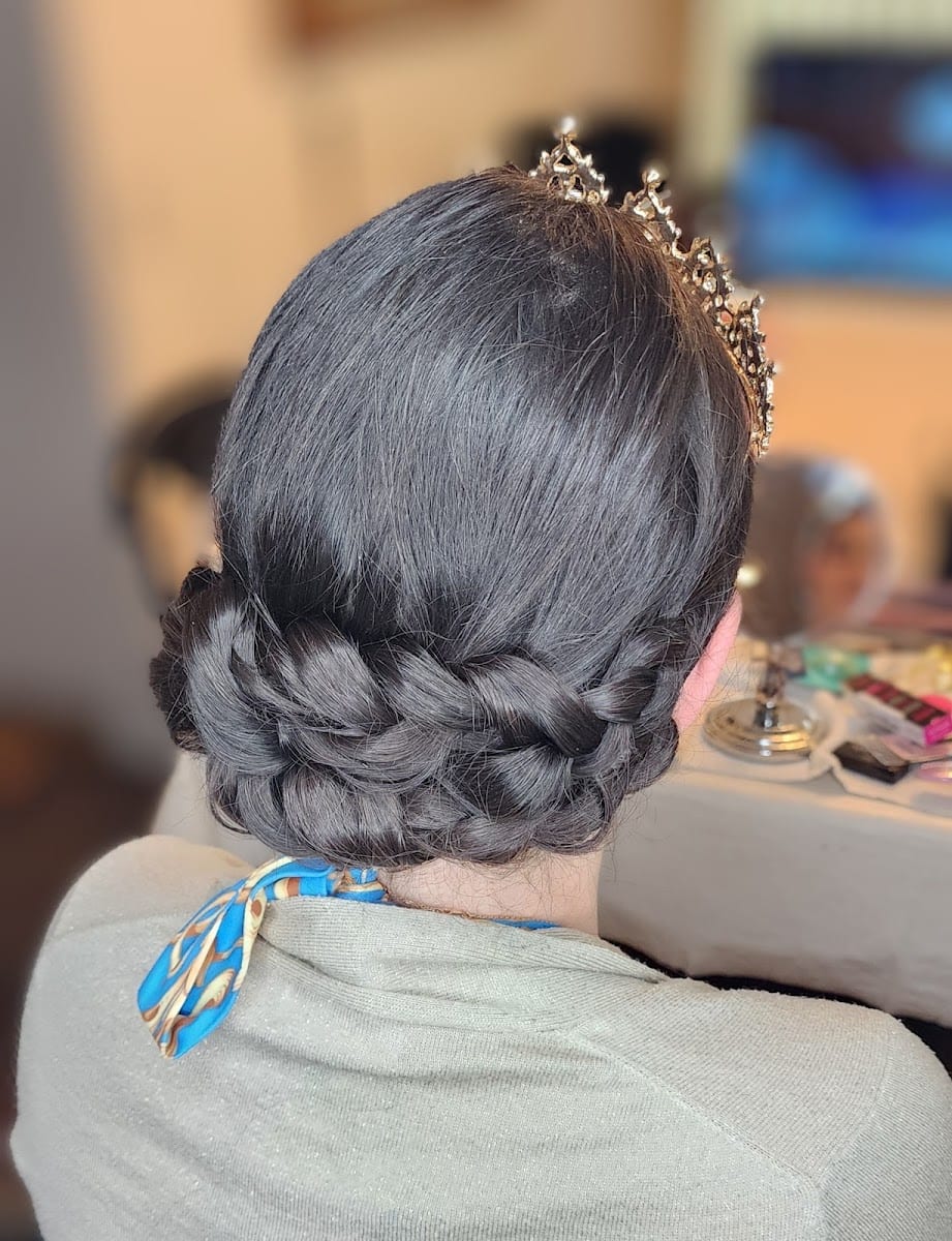 Even More Hair Salon