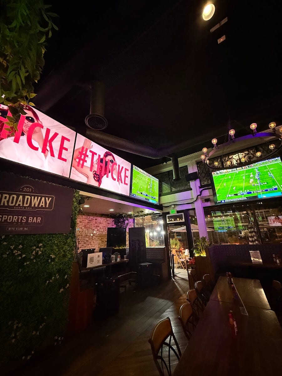 201 Broadway Sports Bar