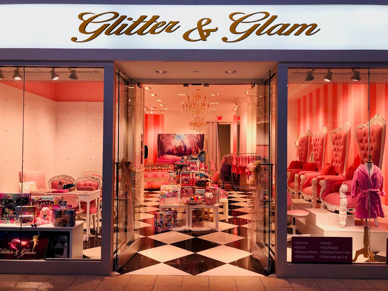 Glitter & Glam, photo 2