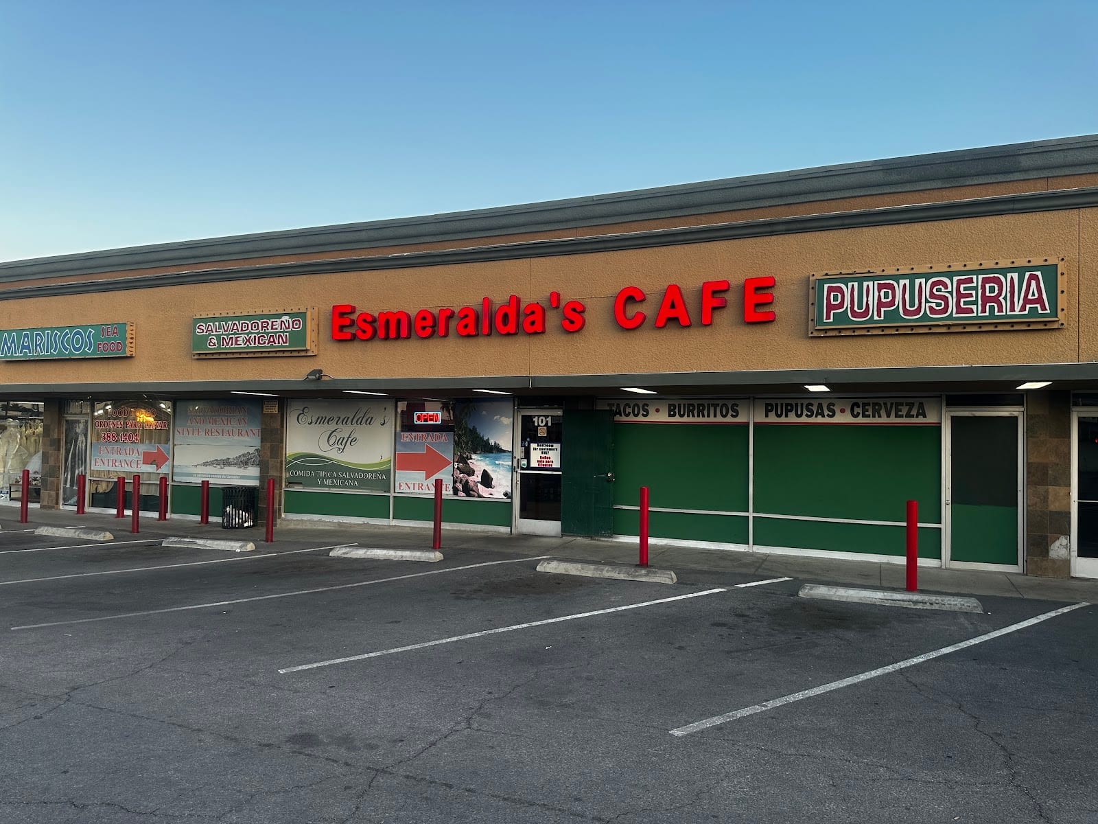 Esmeralda's Cafe, photo 2
