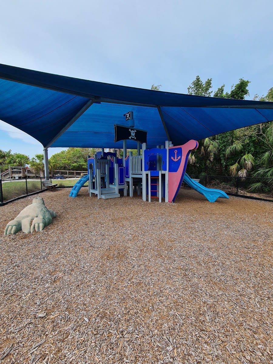 Playground, photo 3