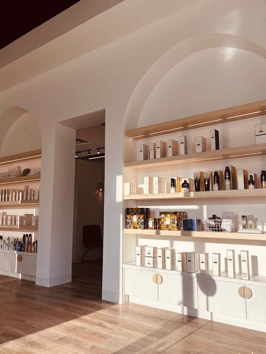 FRANKIE SALON