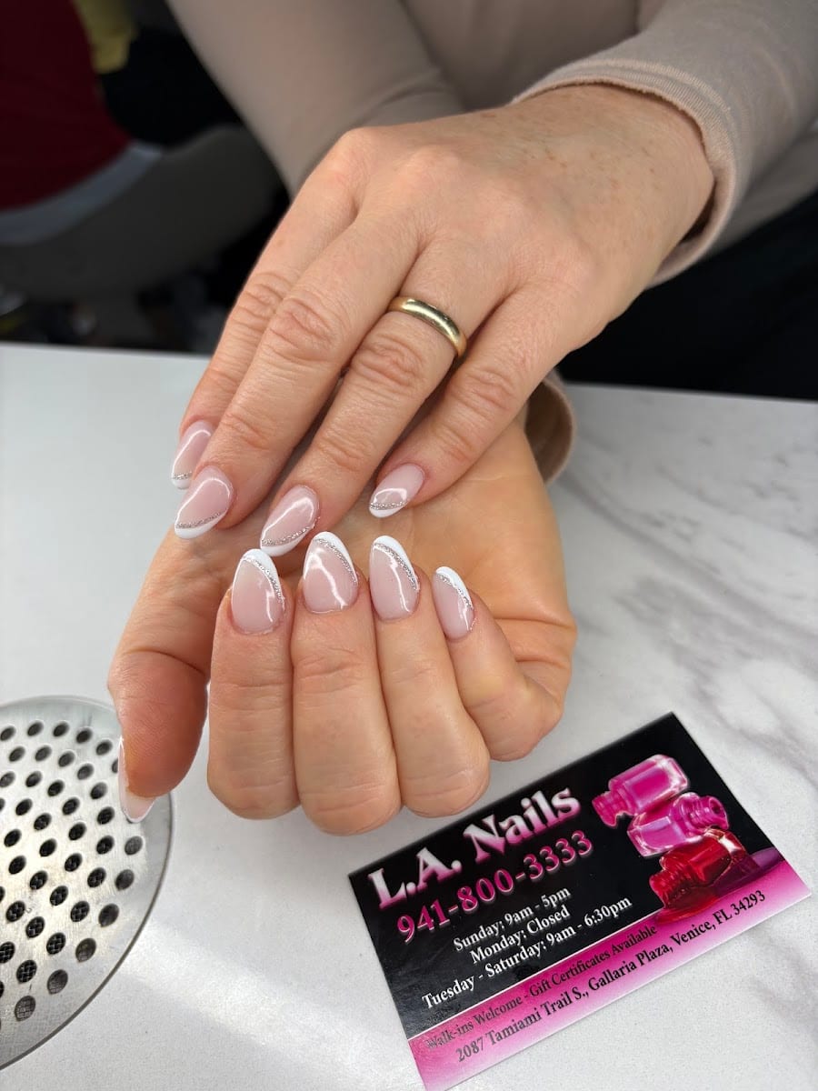 L A NAILS Venice
