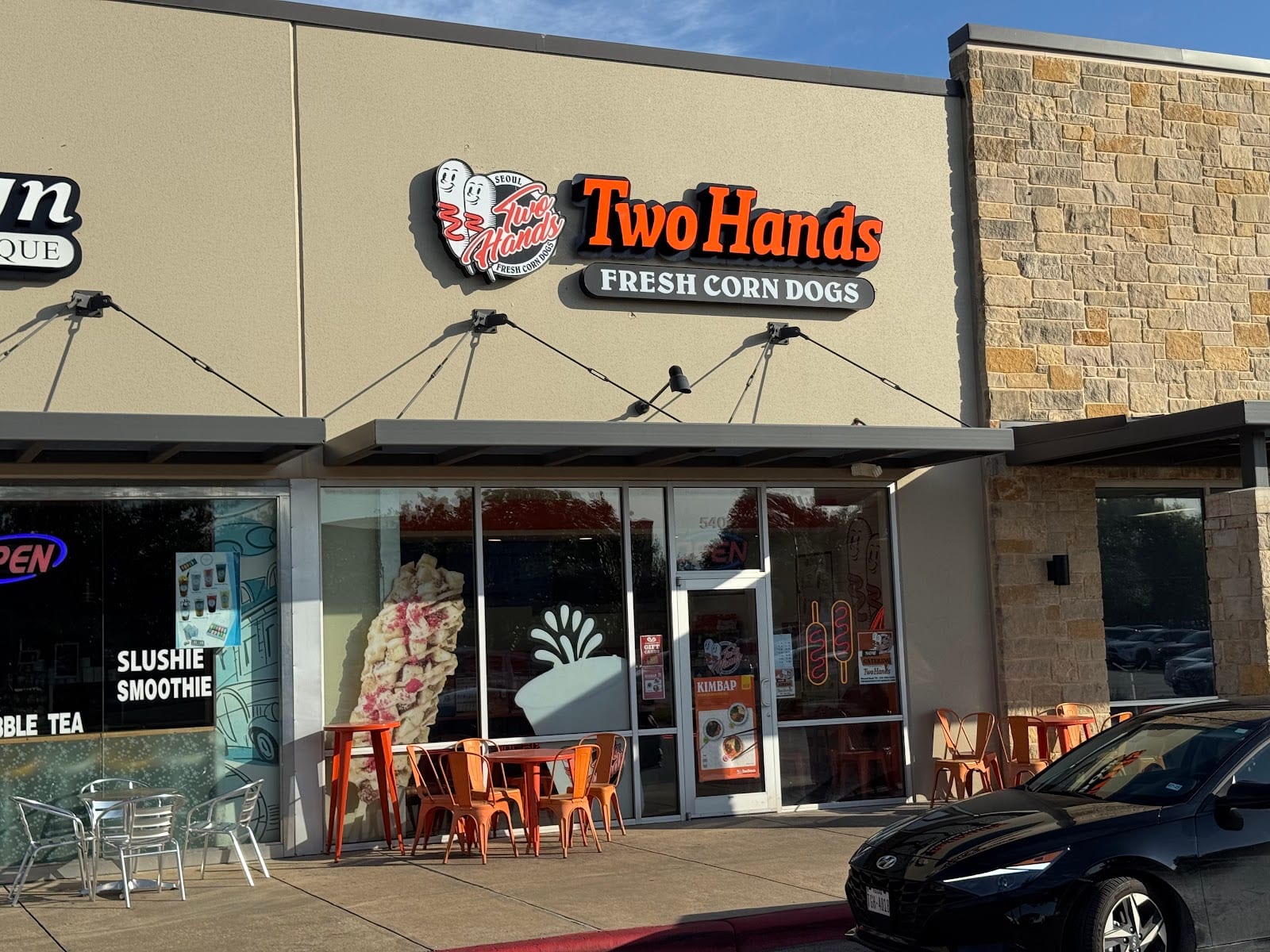 Two Hands Corn Dogs Round Rock, photo 4