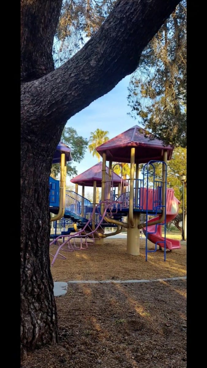 Claire Weeks Terra del Sol Park, photo 2