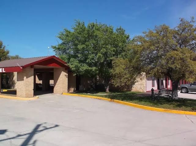 Lone Star Lodge & Marina
