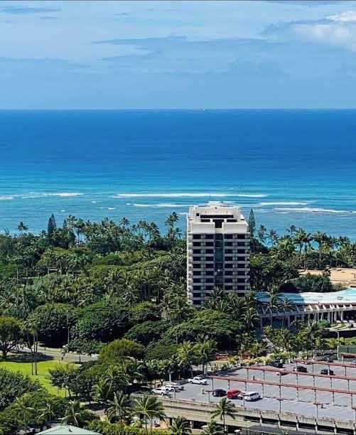 Hotel-Condo KING BED Studio- Resort Pool & View, photo 2