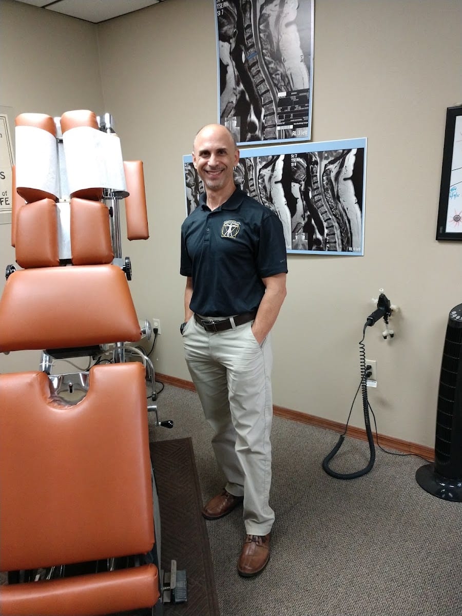 Burns Family Chiropractic Center / Dr. Steven Komsky