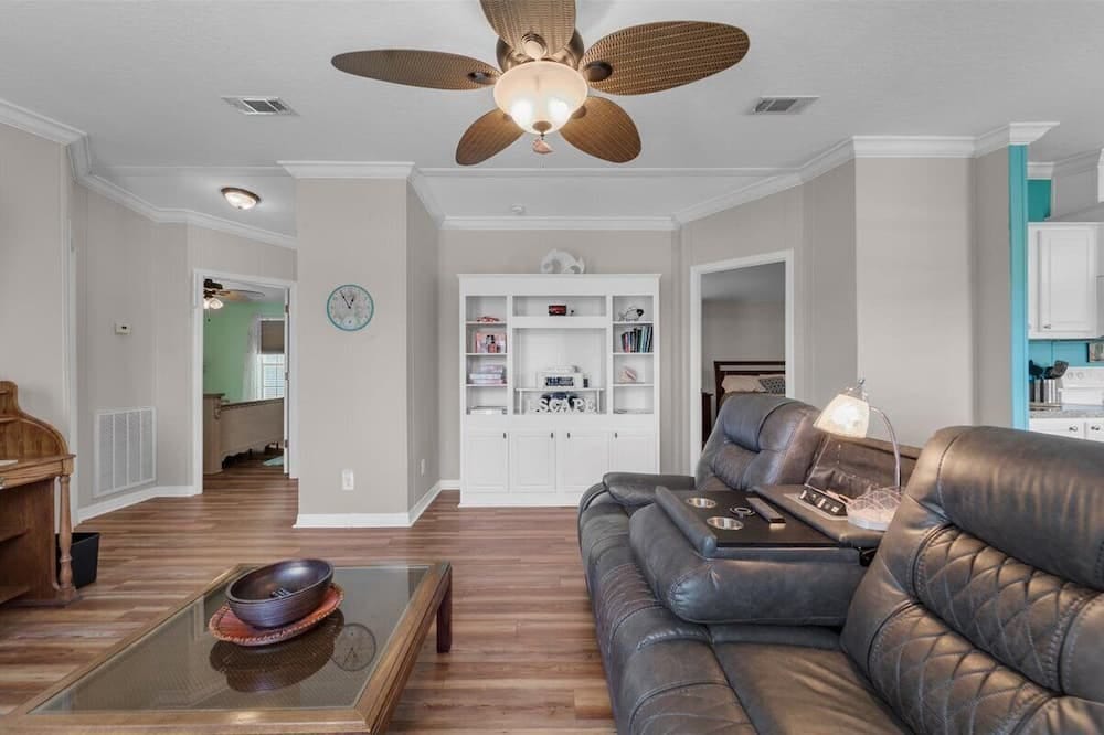 Fish, Boat & Relax-Direct Access Canal Home Near Top Fishing Spots