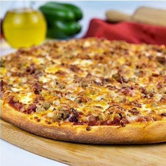 Mama DeLuca's Pizza