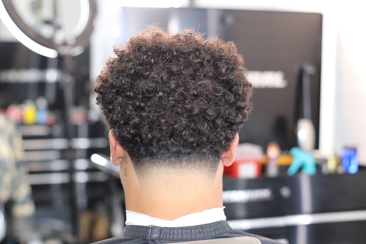 The Handsome Barbershop, photo 2