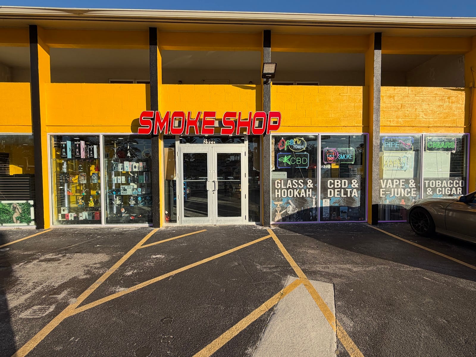 COASTAL LEAF SMOKE SHOP, photo 4
