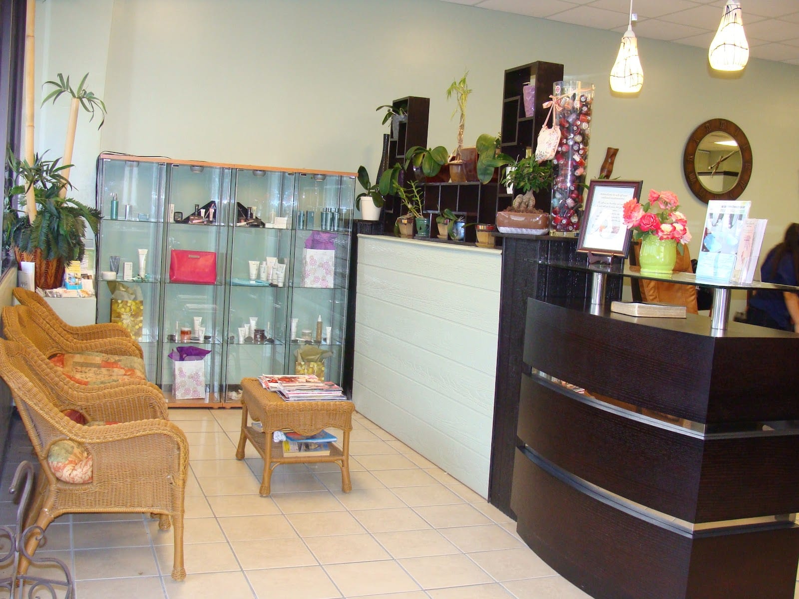 Four Seasons Nail Salon