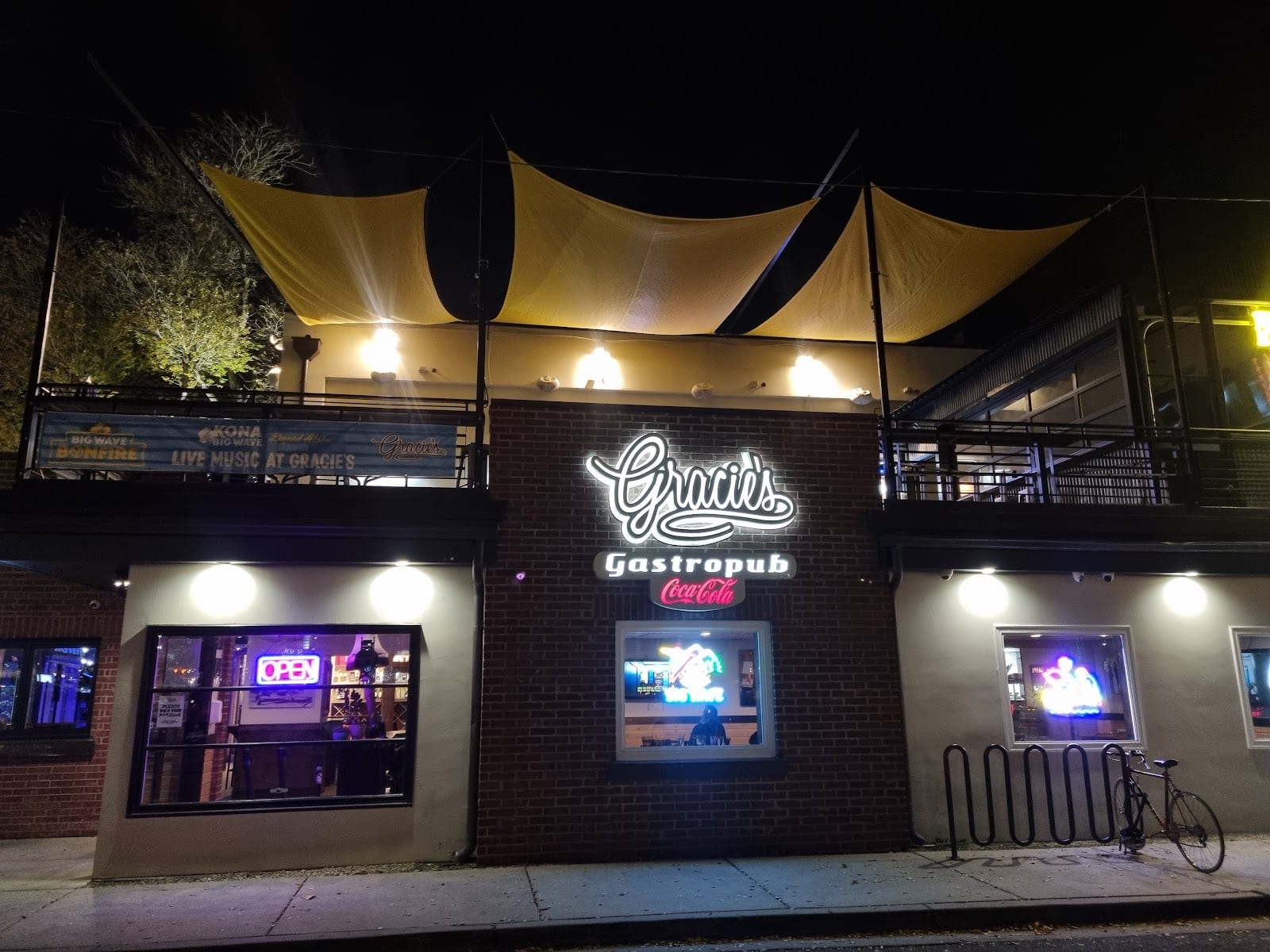 Gracie's, photo 2