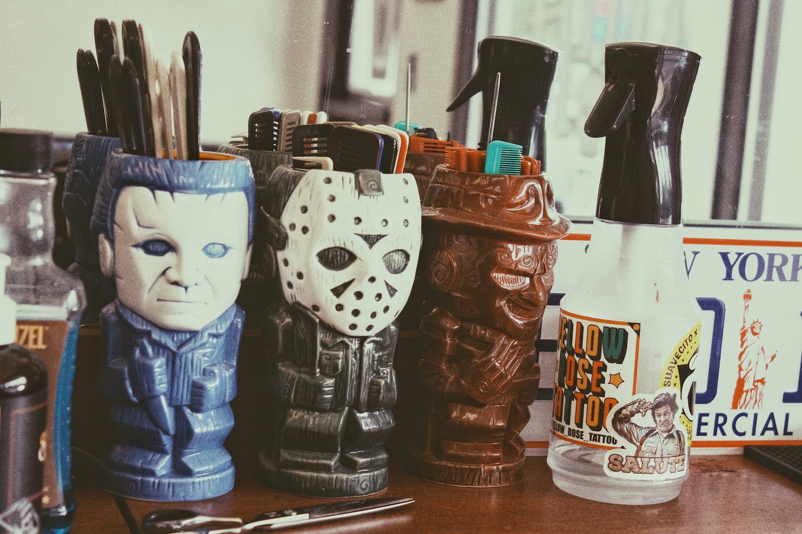 Happily Haunted Barbershop, photo 3