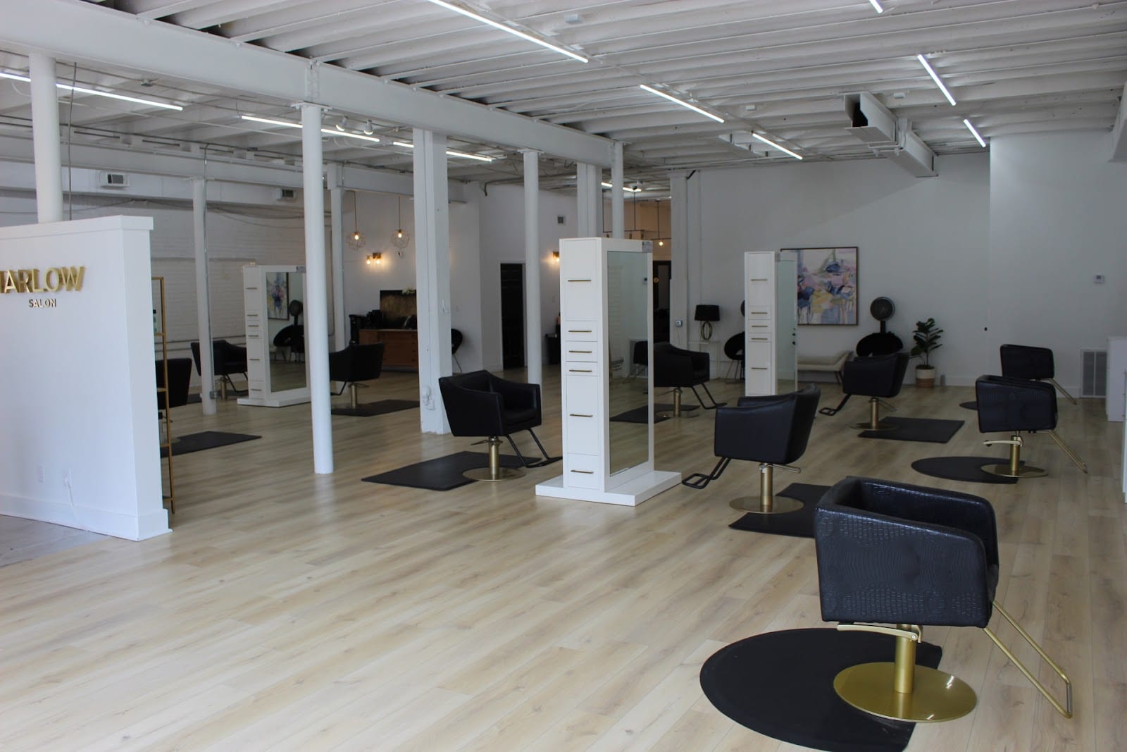 Harlow Salon
