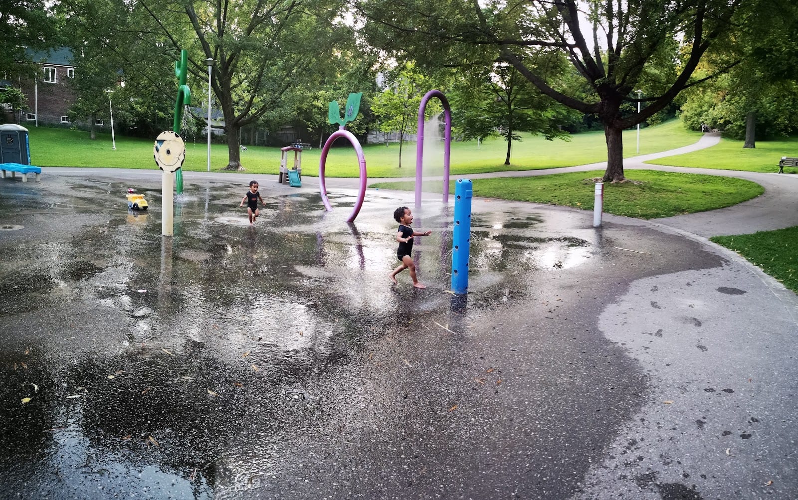 Cassels Avenue Playground, photo 3