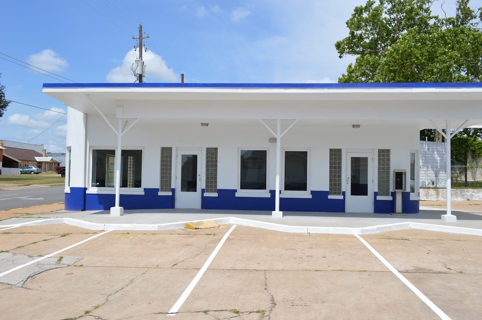 The Julie & Larry Tegeler Bus Depot Gallery (Brenham Bus Depot), photo 2
