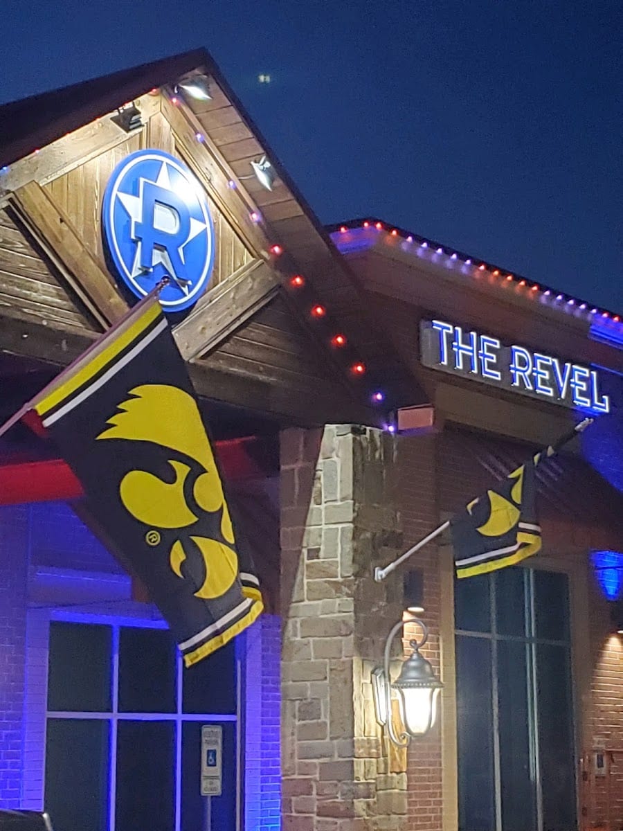 The Revel Patio Grill, photo 2