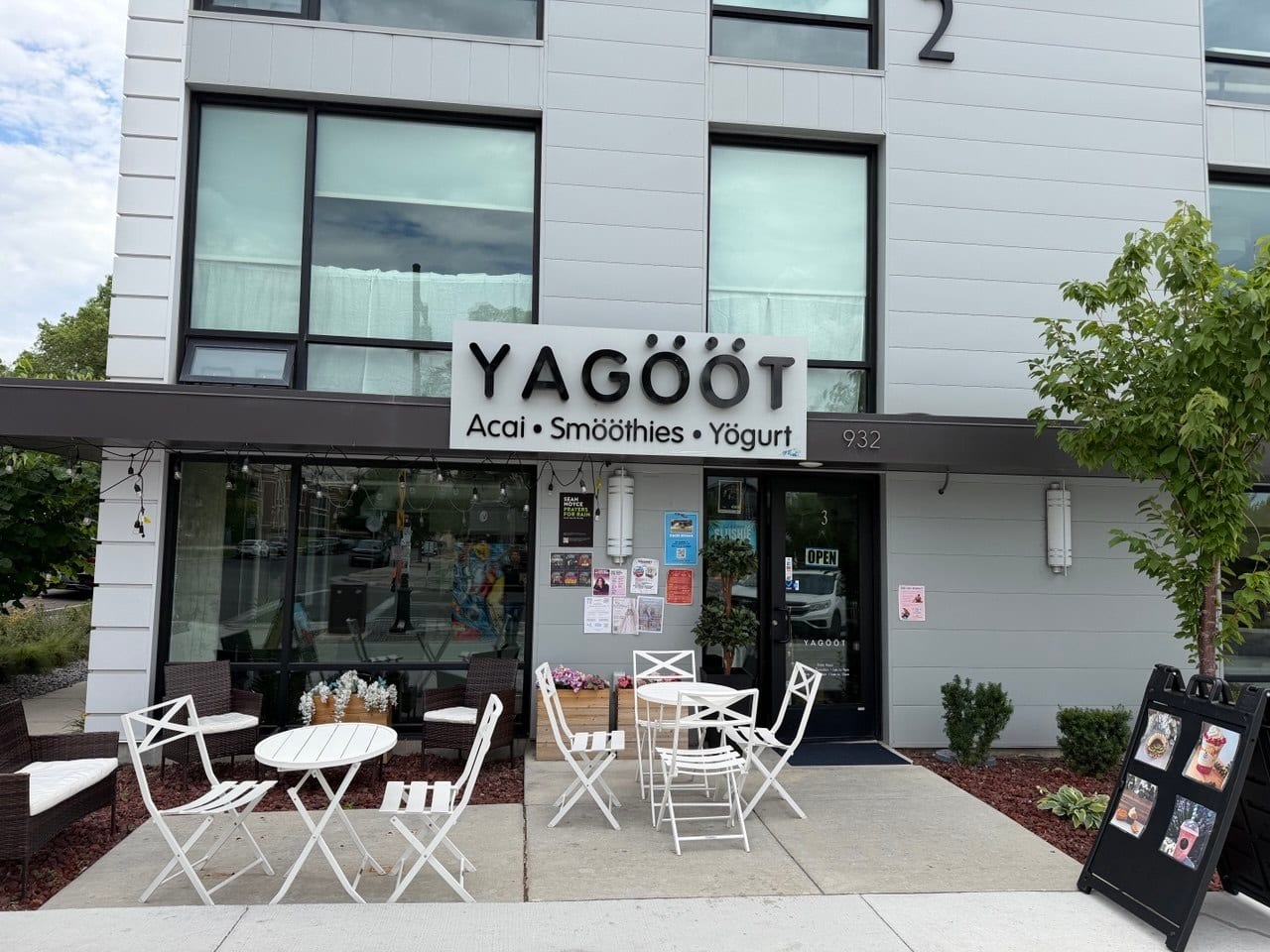 Yagööt | FROZEN GREEK YOGURT