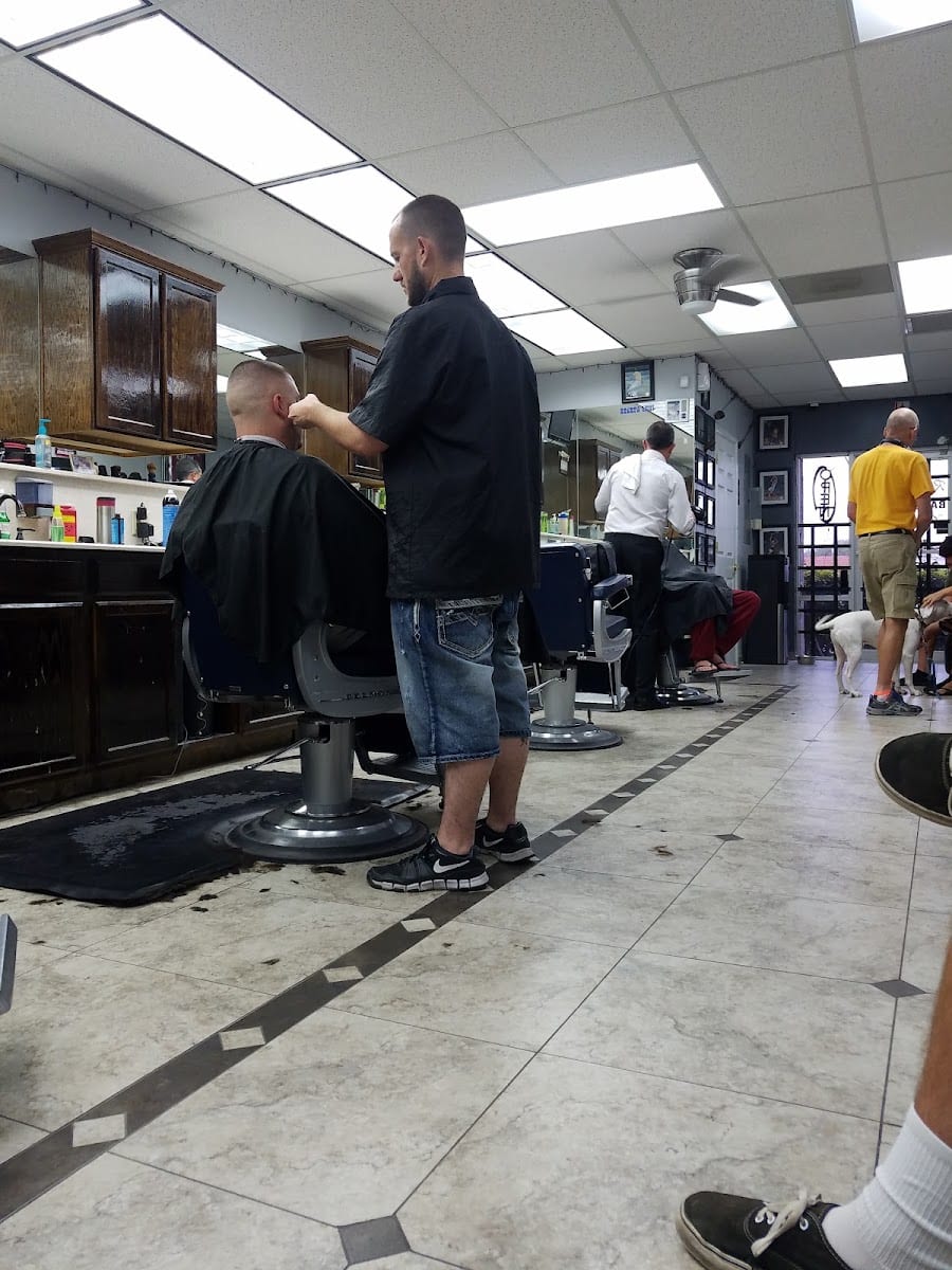 Razor's Edge Barbershop - Tucson, AZ, photo 3