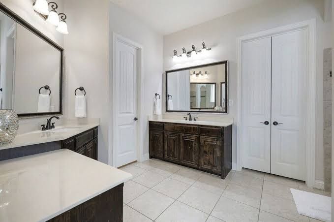 Spacious Luxe 5 Star Neighborhood Movie Theatre - Vacation Home