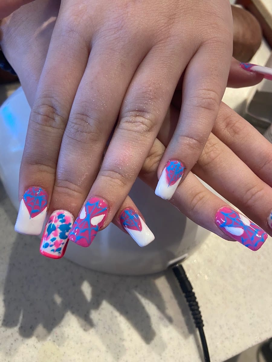 B & B Nails