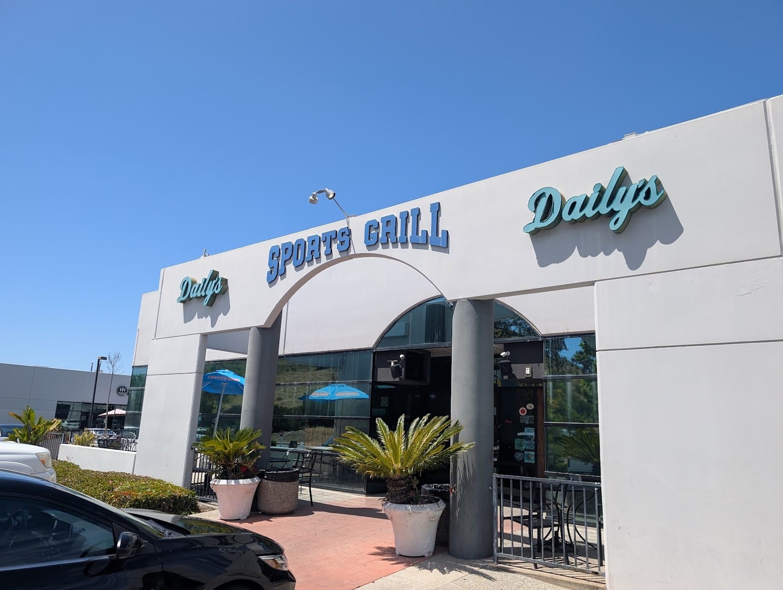 Daily's Sports Grill