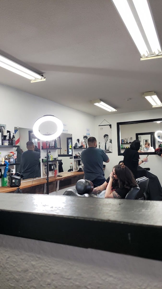 Olympia Barber and Esthetics School, photo 4