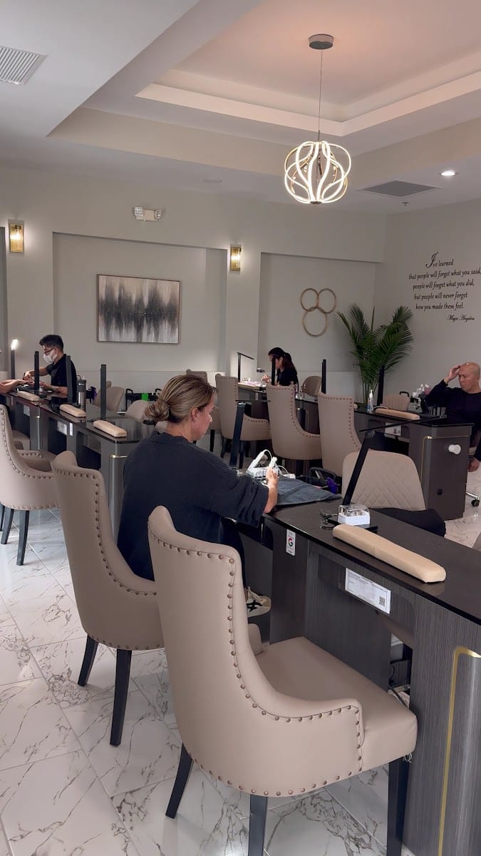 5TH Nail Lounge, photo 3