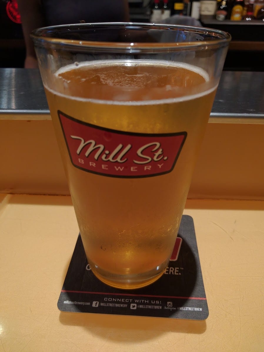 521 Cafe & Bar
