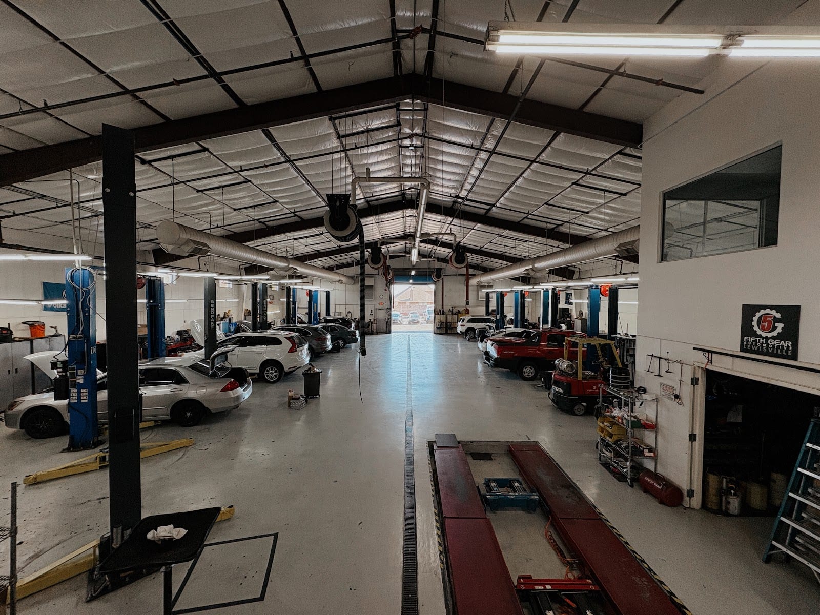 Fifth Gear Automotive Repair - Castle Hills, photo 4