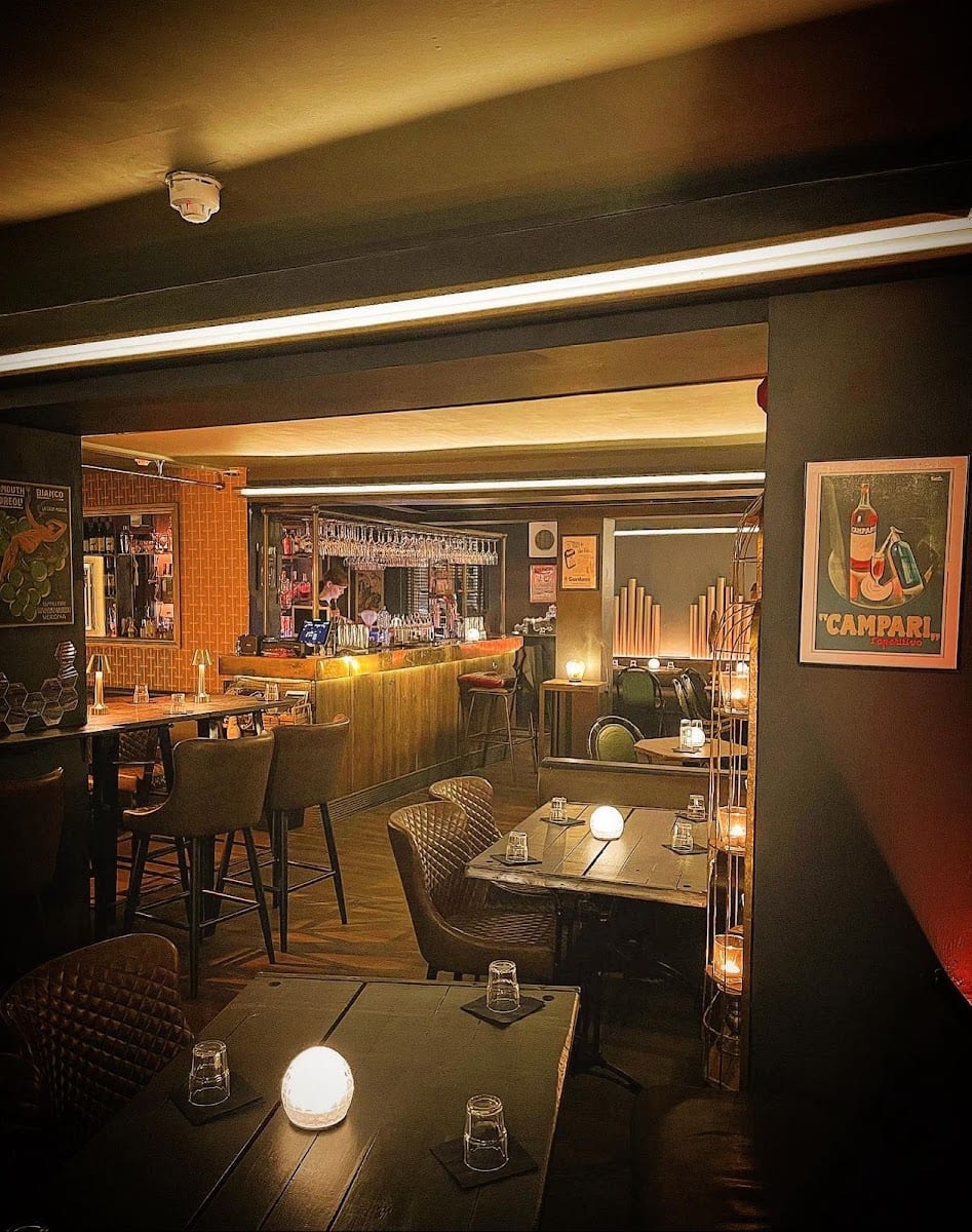 Suckerpunch Bar, photo 2