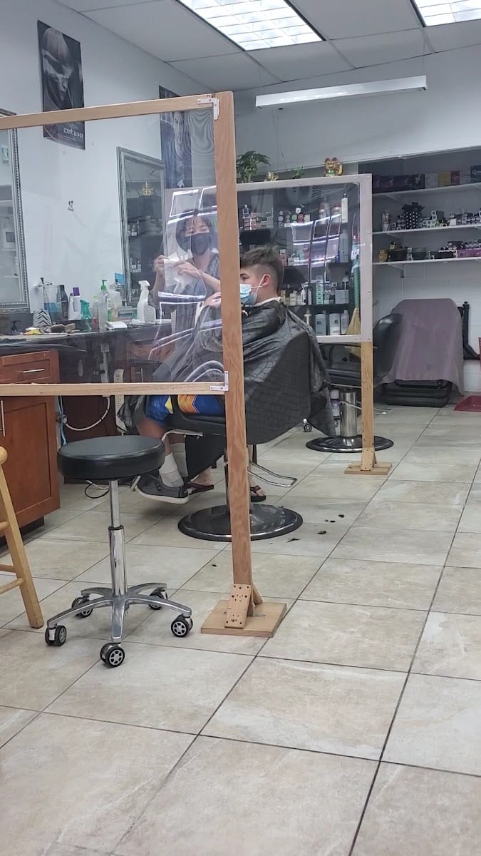 Waialae Barber & Hair Salon, photo 2
