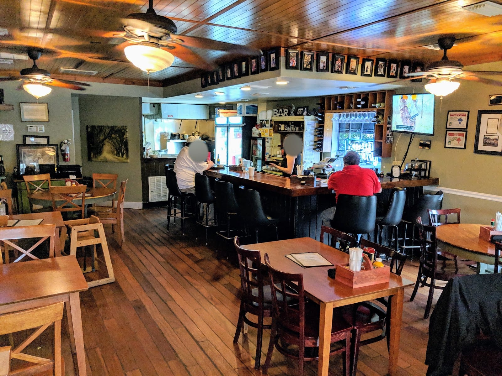 Maghee's Grill On the Hill