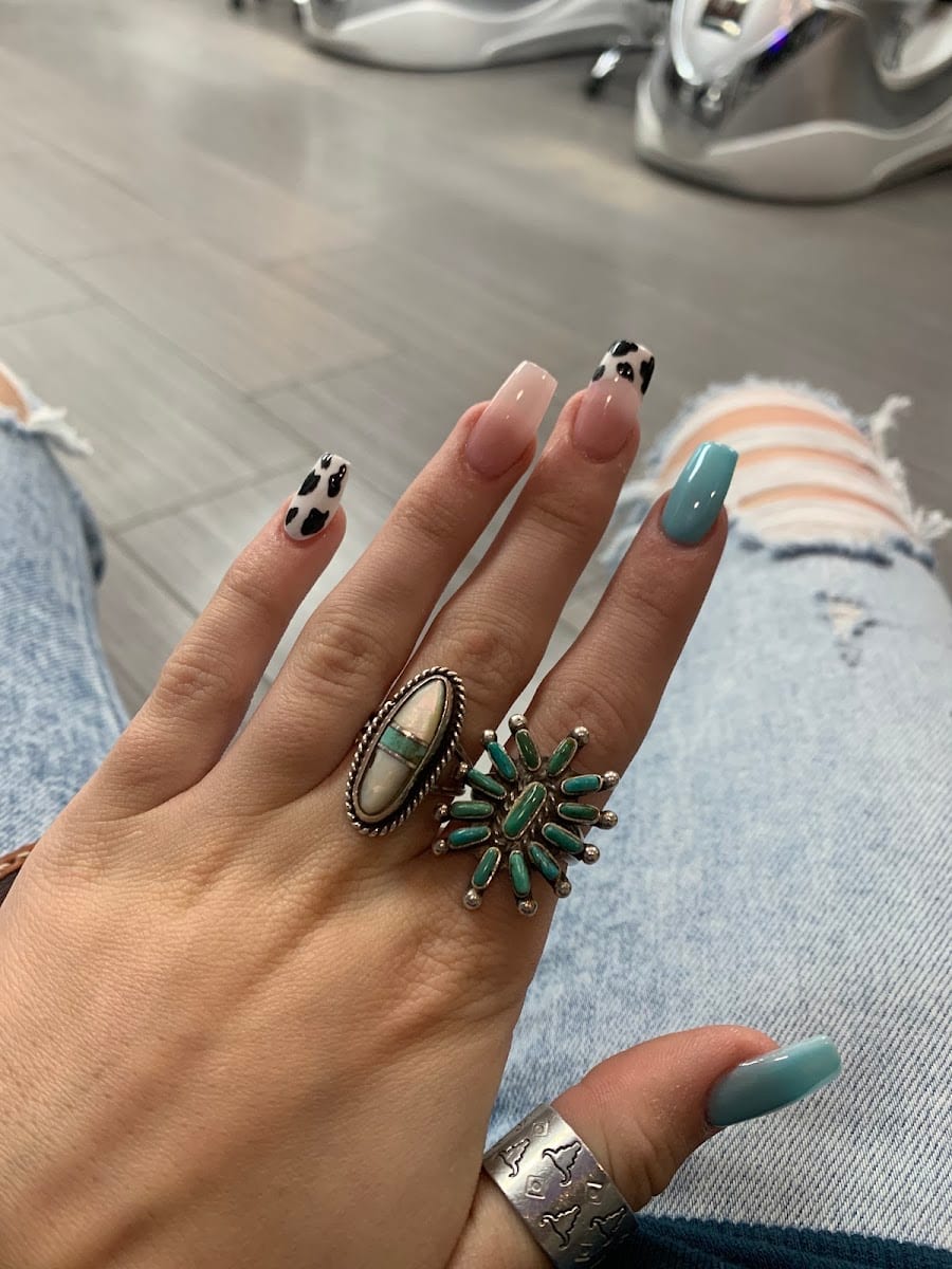 Golden Nail Bar, photo 2