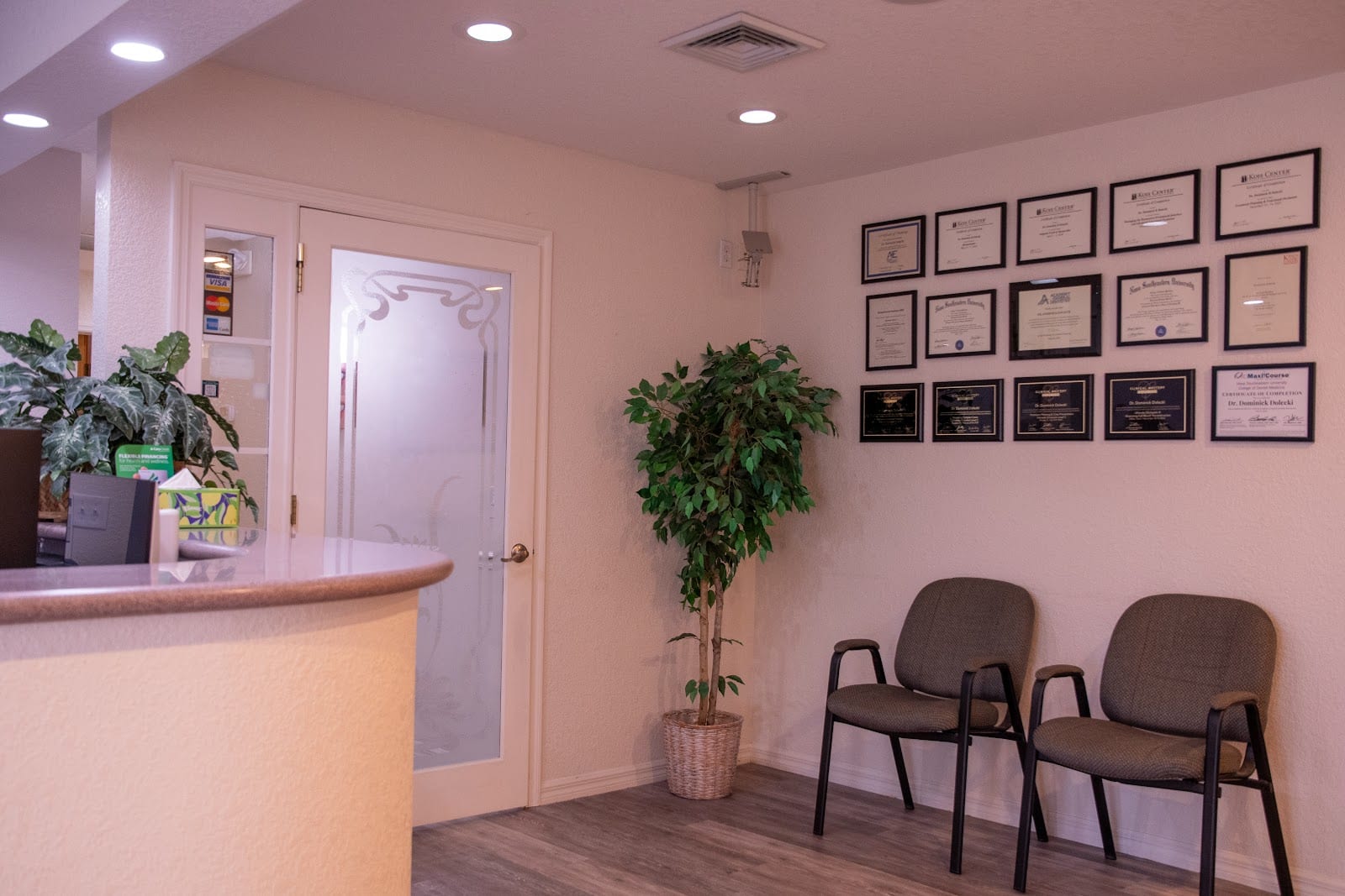 Dolecki Advanced Dentistry & Implants, photo 4